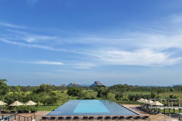 Hotel 4