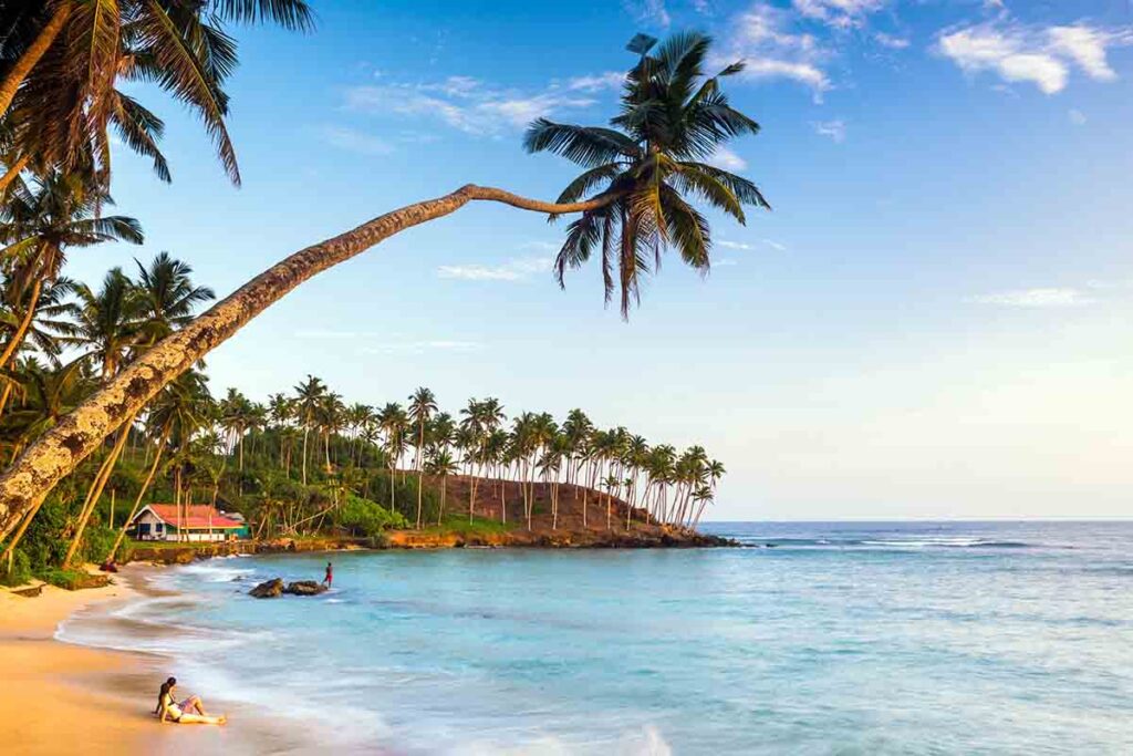 images-Mirissa-Beach