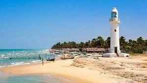 Faro storico e molo ferroviario di Talaimannar, porta d'accesso al Ponte di Rama