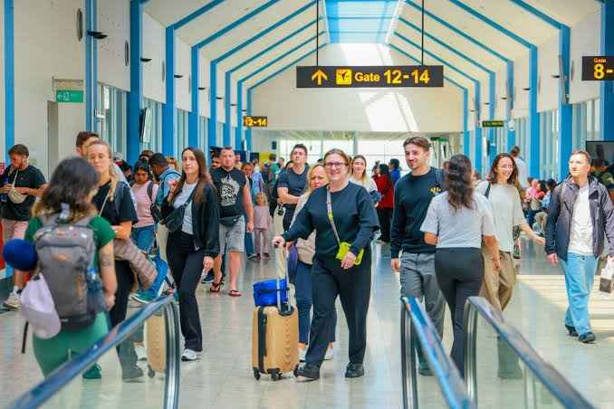 Smooth and hassle-free tourist arrival at Bandaranaike International Airport regarding COVID-19 in Sri Lanka